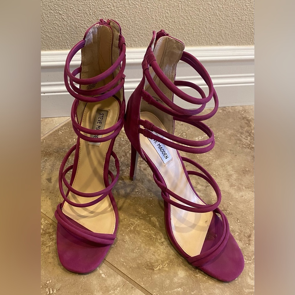 Steve Madden strappy heels size 9